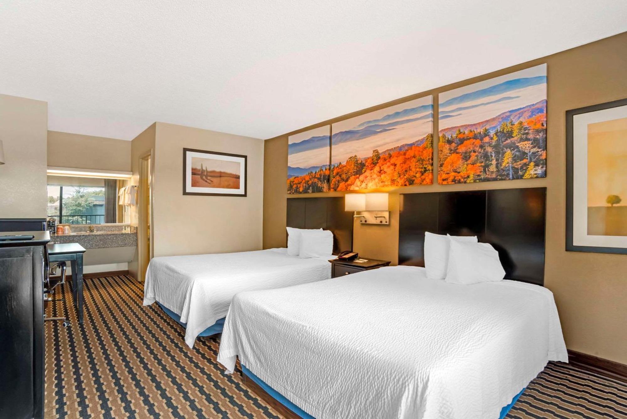 Quality Inn Near Speedway Wilkesboro Bagian luar foto